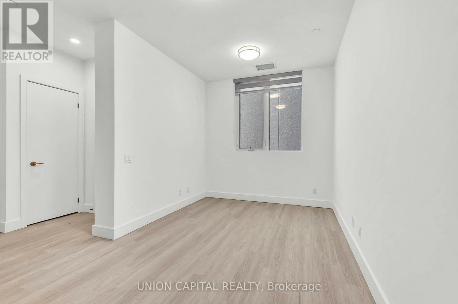 228-6 Greenbriar Road, Toronto, ON, M2K 0H6 - 11