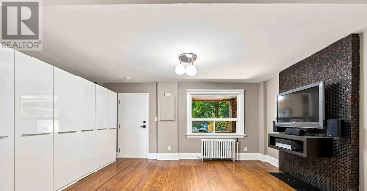 MAIN FLOOR-251 High Park Avenue, Toronto, ON, M6P 2S5 - 10