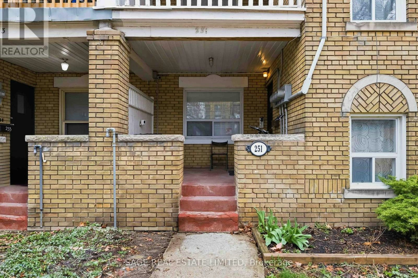 MAIN FLOOR-251 High Park Avenue, Toronto, ON, M6P 2S5 - 2