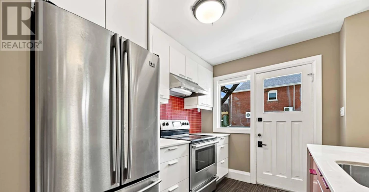MAIN FLOOR-251 High Park Avenue, Toronto, ON, M6P 2S5 - 17