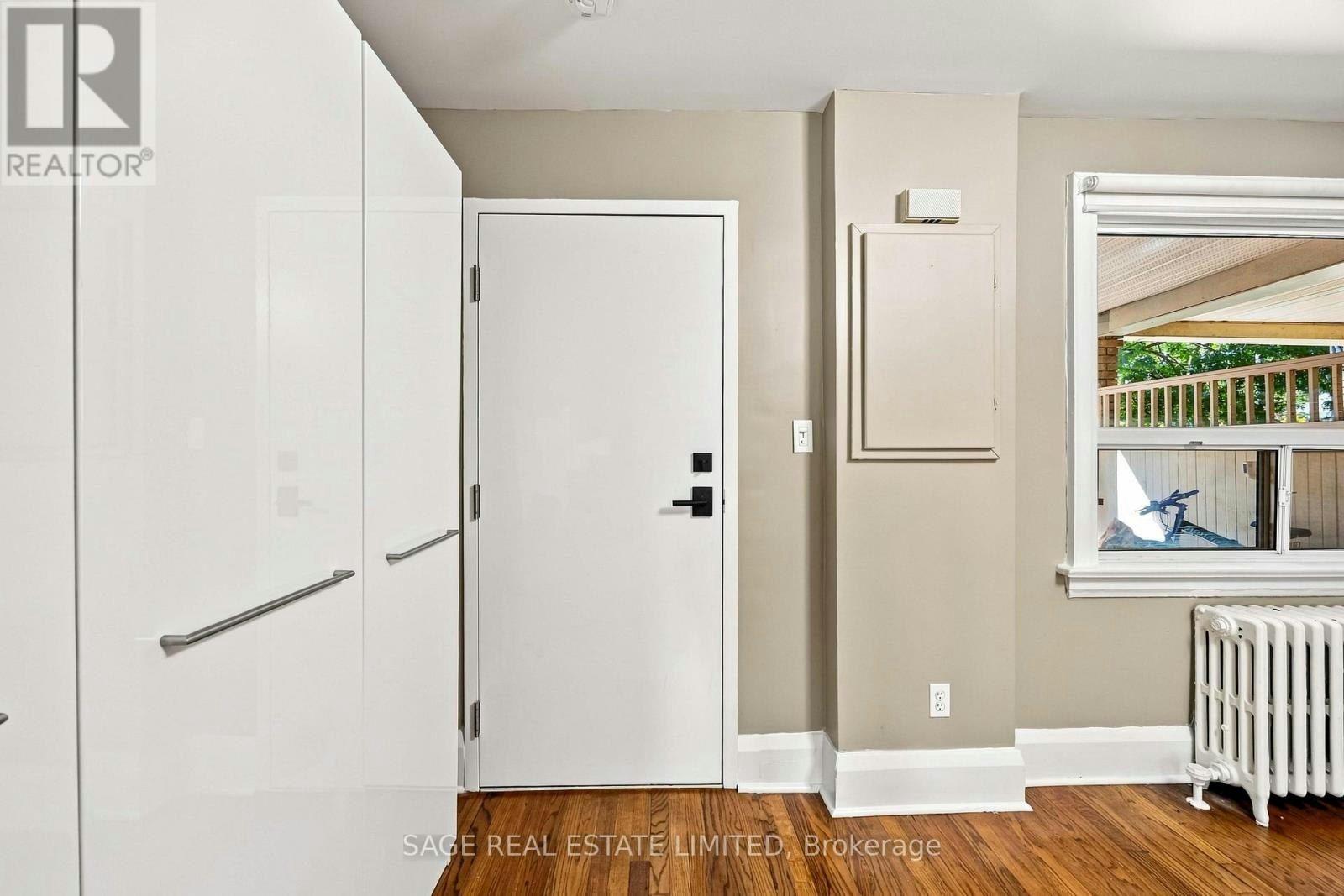 MAIN FLOOR-251 High Park Avenue, Toronto, ON, M6P 2S5 - 5