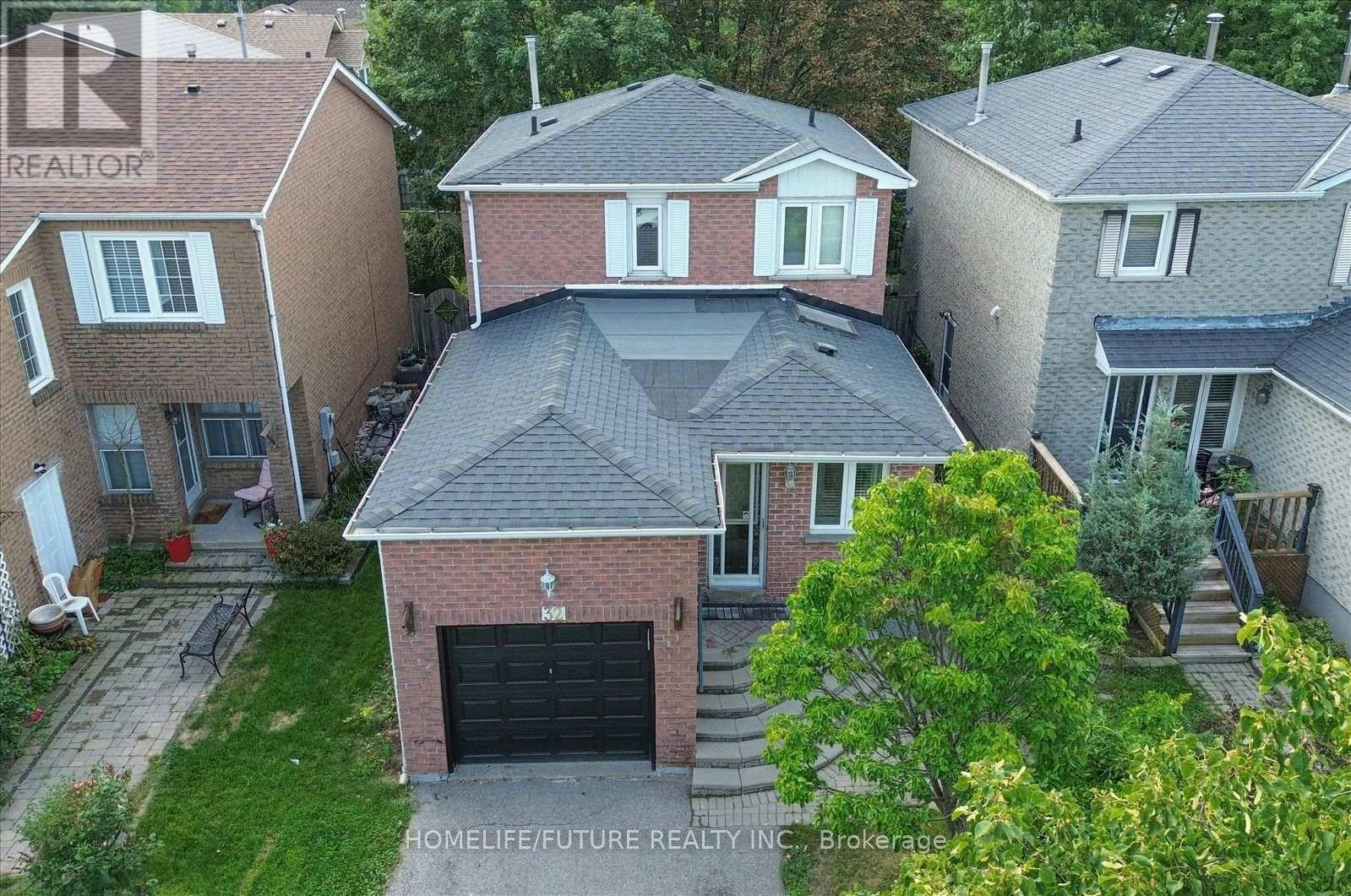 32 Marshall Crescent, Ajax, ON, L1T 2N5