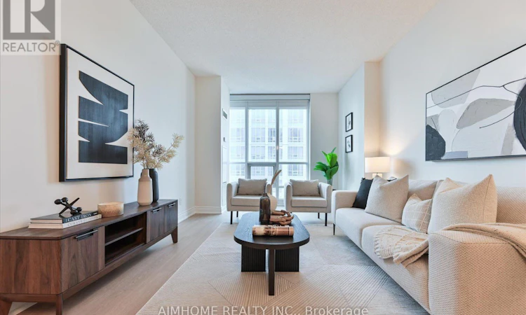 4505-763 Bay Street