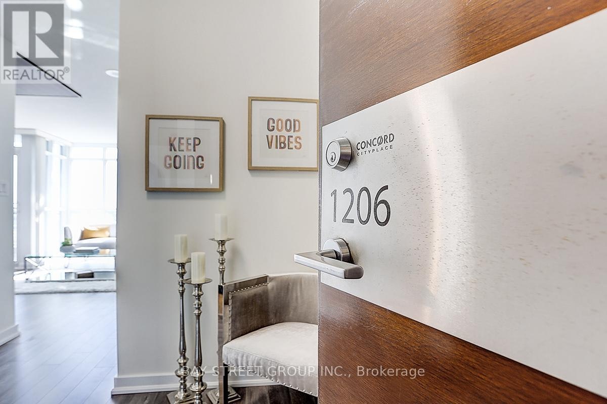 1206-15 Iceboat Terrace, Toronto, ON, M5V 4A5 - 3