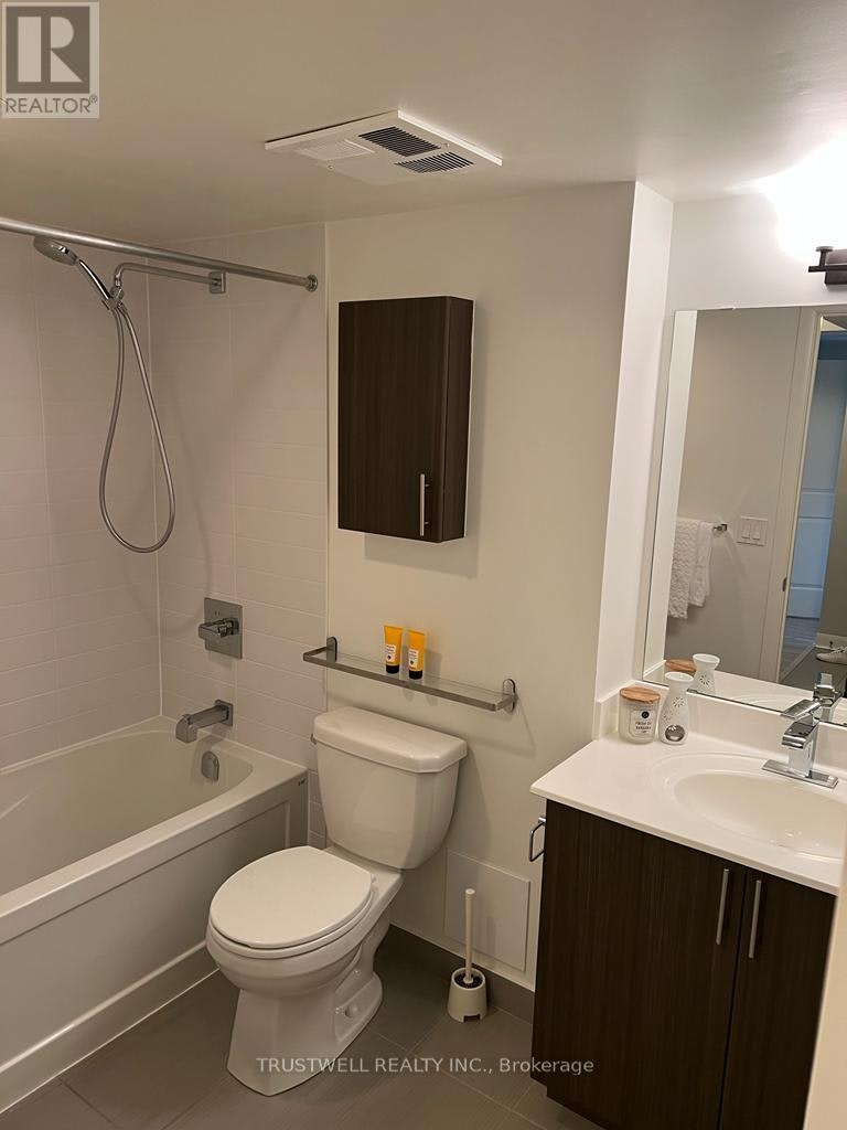 520-75 Norman Bethune Avenue, Richmond Hill, ON, L4B 0B6 - 13
