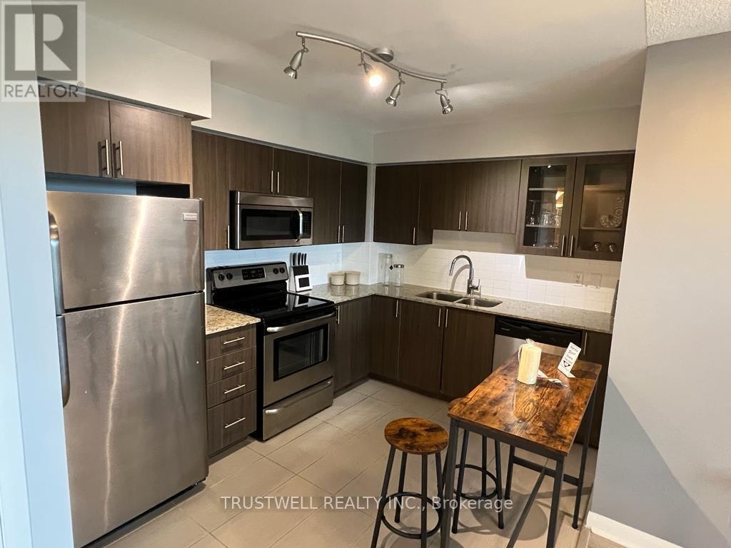 520-75 Norman Bethune Avenue, Richmond Hill, ON, L4B 0B6 - 2