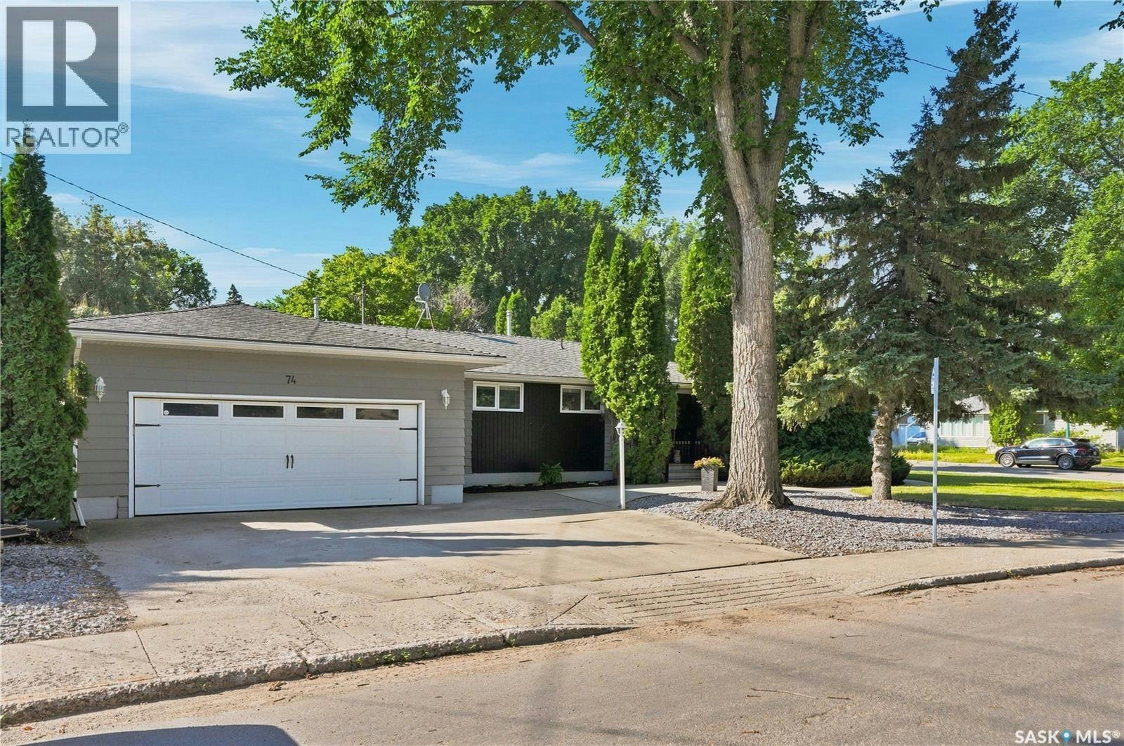 74 Mcaskill Crescent, Saskatoon, SK, S7J 2P6