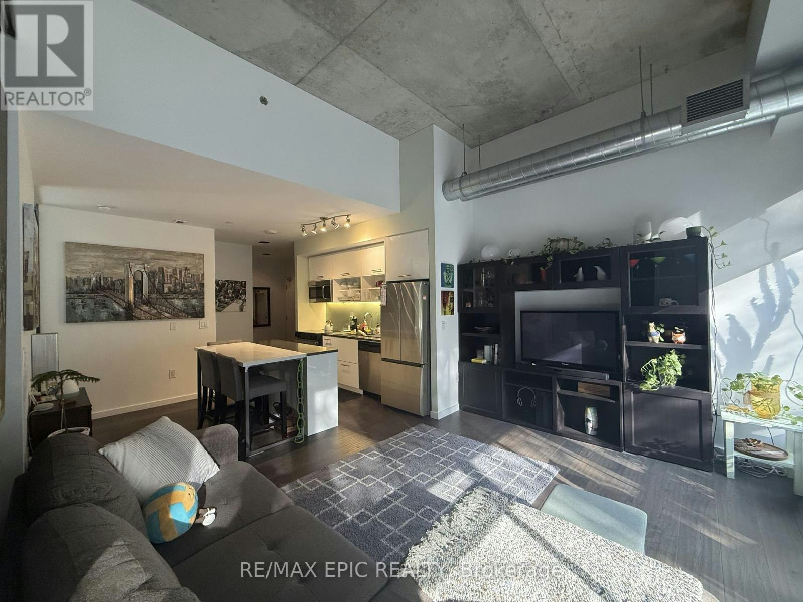305-32 Trolley Crescent, Toronto, ON, M5A 0E9 - 9