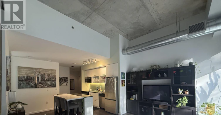 305-32 Trolley Crescent, Toronto, ON, M5A 0E9 - 9