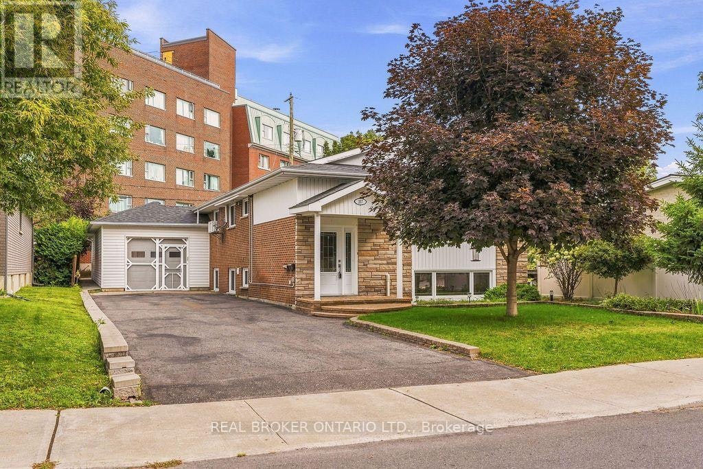 257 Lavergne Street, Ottawa, ON, K1L 5E4