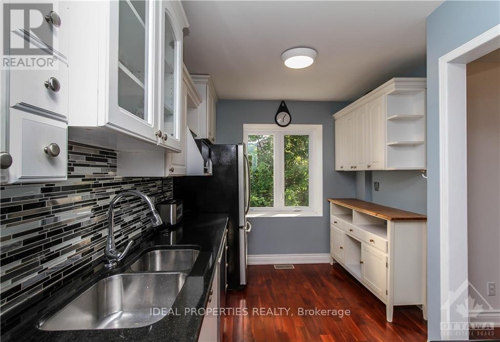 54 Thornbury Crescent, Ottawa, ON, K2G 6C4 - 12
