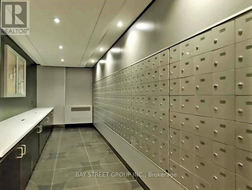 2006-210 Victoria Street, Toronto, ON, M5B 2R3 - 4