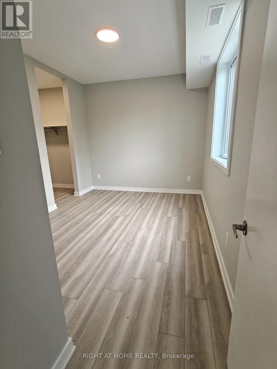 A-1336 Thames Street, Ottawa, ON, K1Z 7N4 - 8