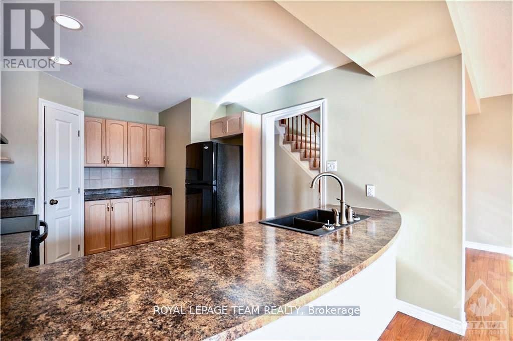 234 Tandalee Crescent, Ottawa, ON, K2M 0A2 - 3