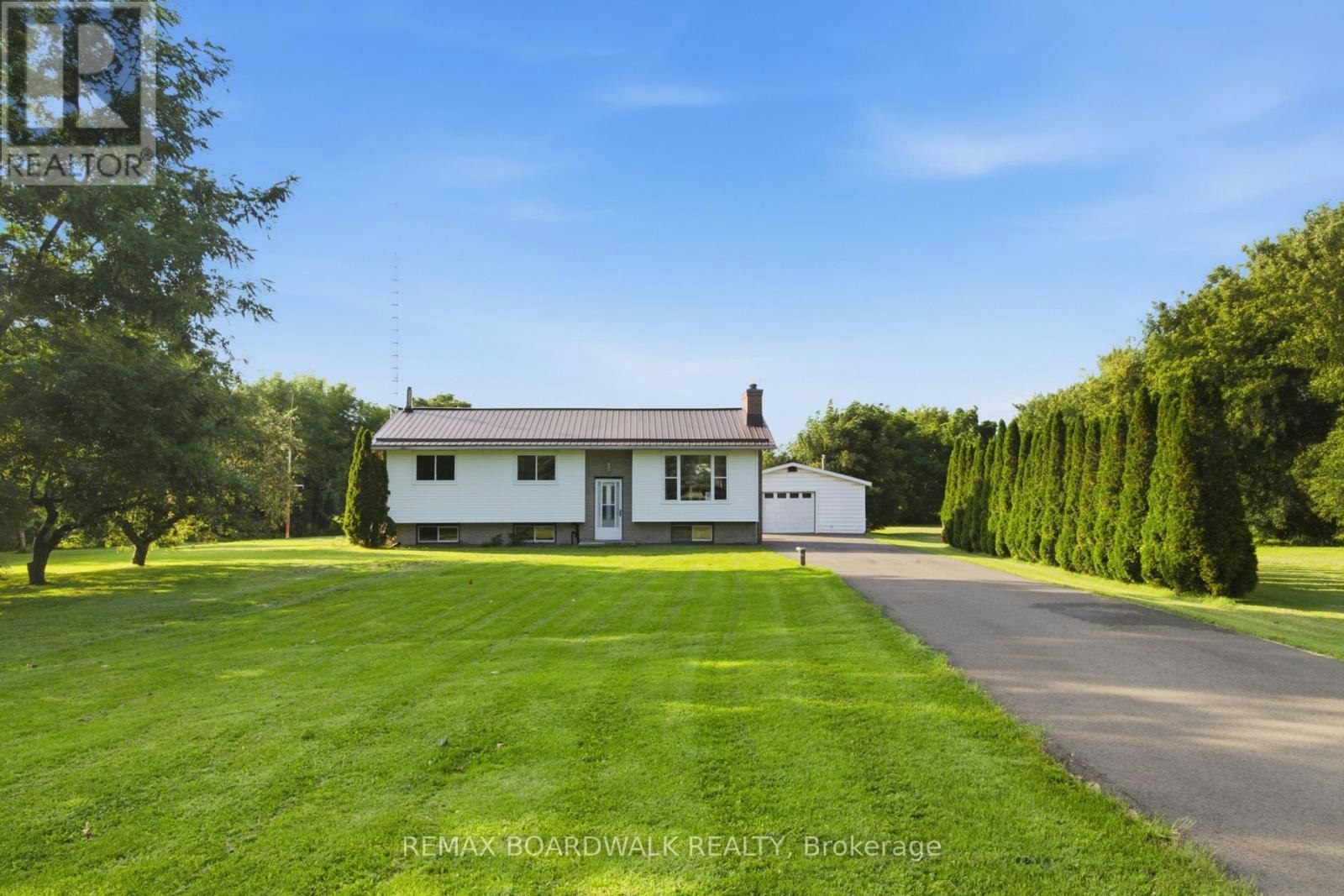 2106 County 2 Road Road, Cardinal, ON, K0E 1T1