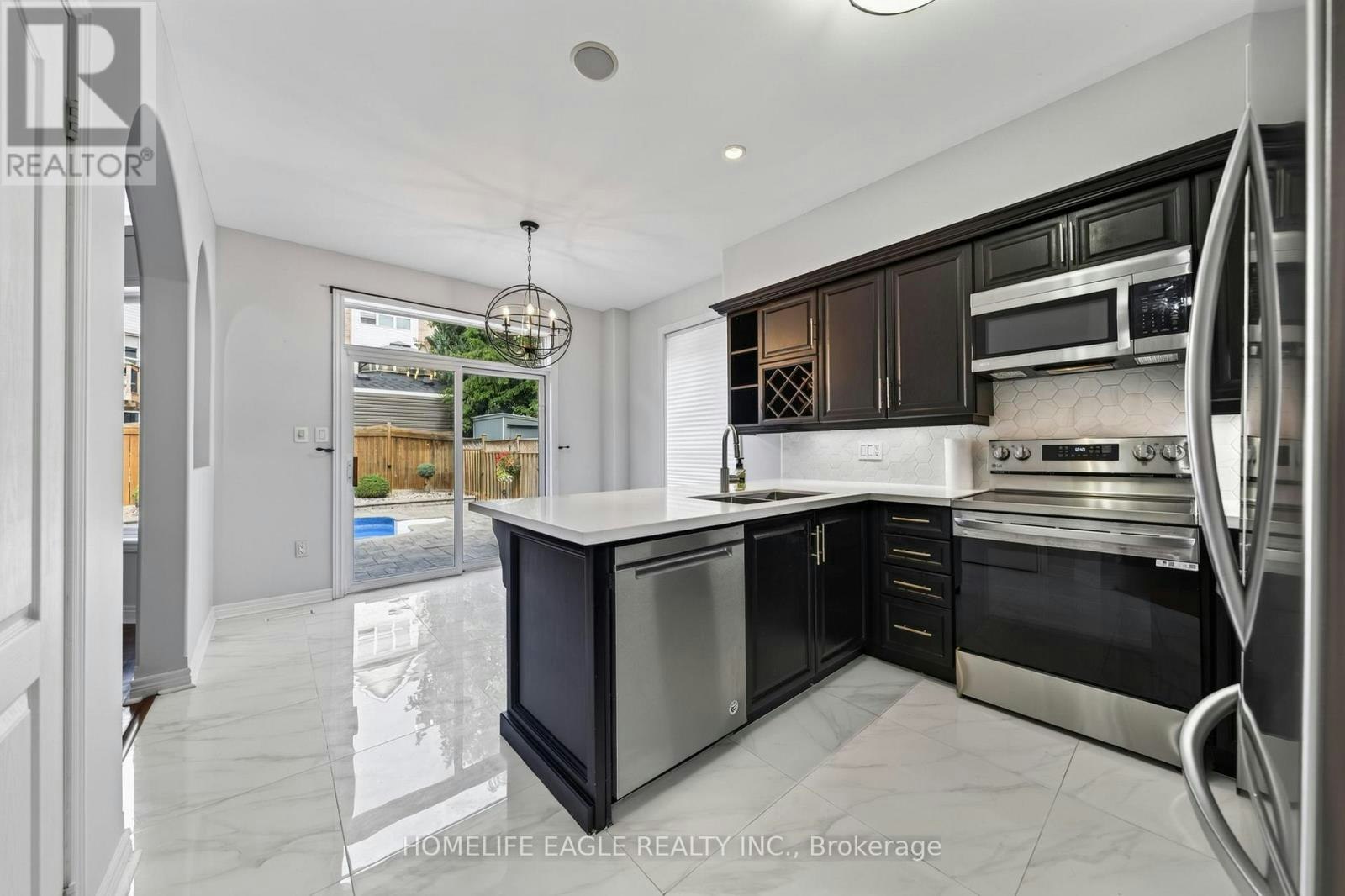 12 Kensington Trail, Barrie, ON, L4N 0K5 - 5