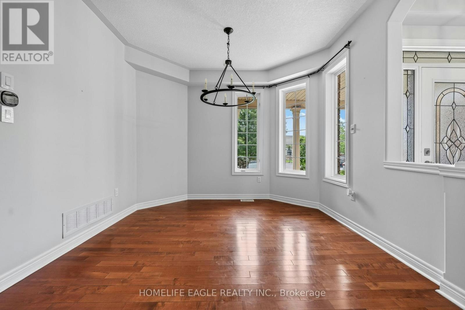 12 Kensington Trail, Barrie, ON, L4N 0K5 - 7