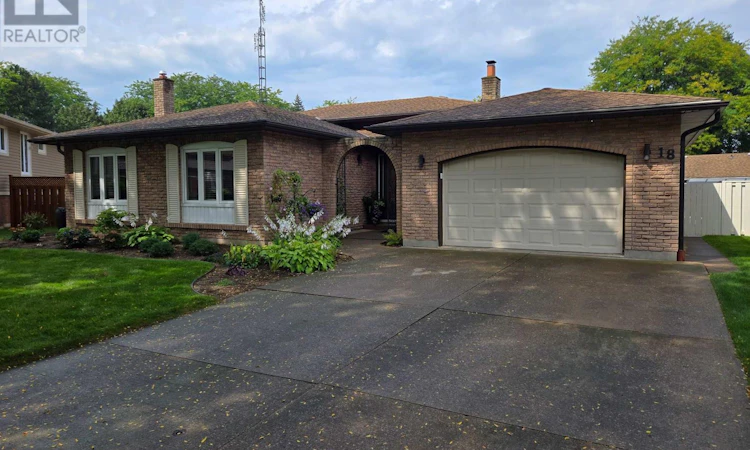 18 Deanna Crescent