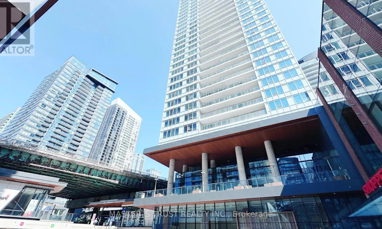 1715-17 Bathurst Street