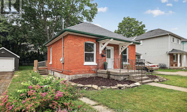 91 Winniett Street