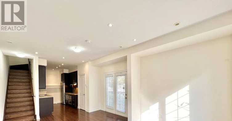 82 Hargrave Lane, Toronto, ON, M4N 0A4 - 4