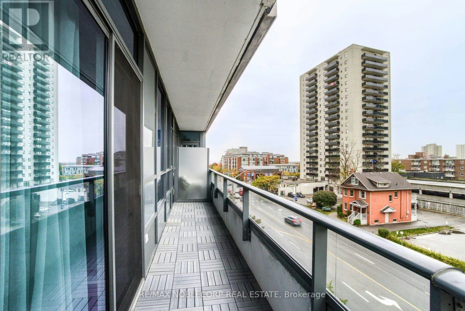 415-1 Hurontario Street, Mississauga, ON, L5G 0A3 - 35