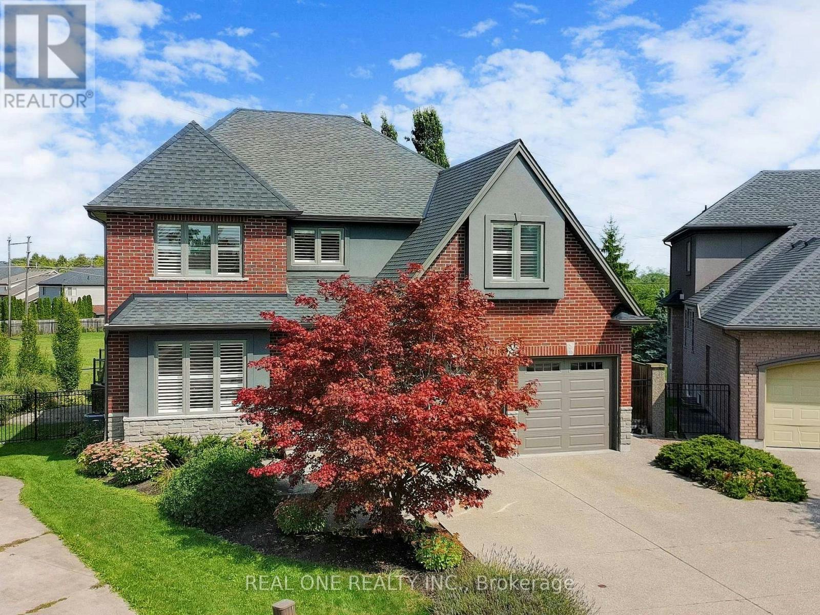 26 Matthews Court, St. Catharines, ON, L2S 4C4