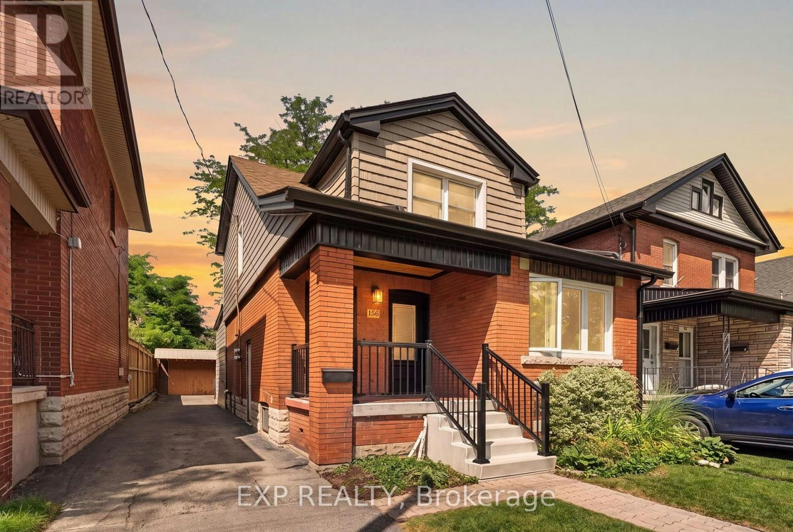 156 Park Row S, Hamilton, ON, L8K 2J8