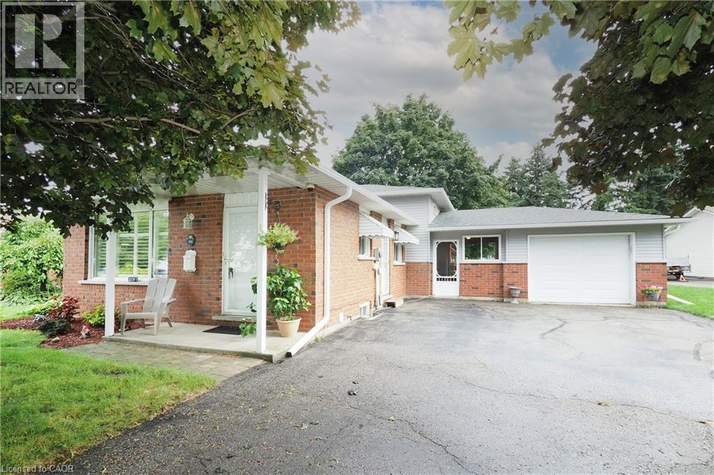 219 Foxhunt Road, Waterloo, ON, N2K 2R8