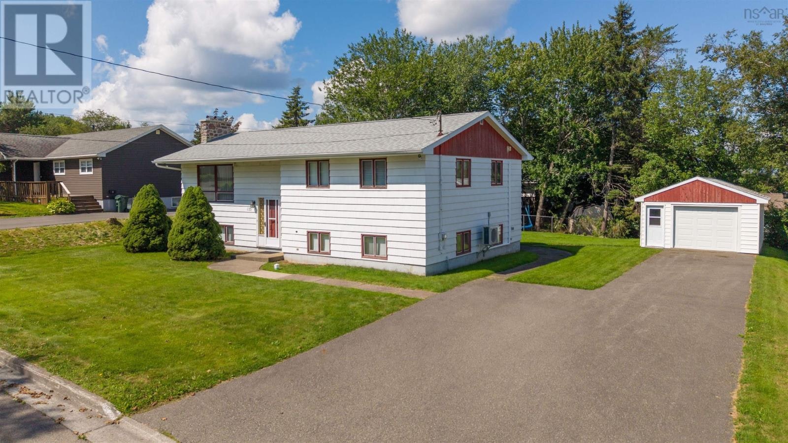 135 Kennedy Avenue, Sydney, NS, B1P 3K9