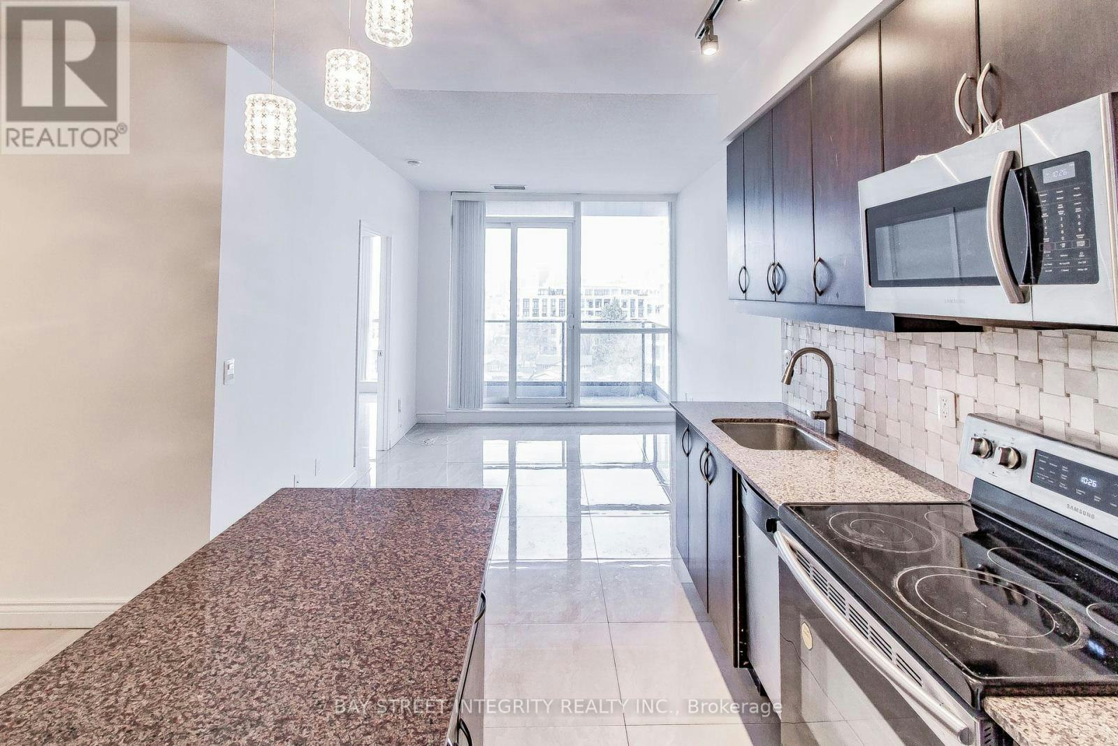 813-2885 Bayview Avenue, Toronto, ON, M2K 0A3