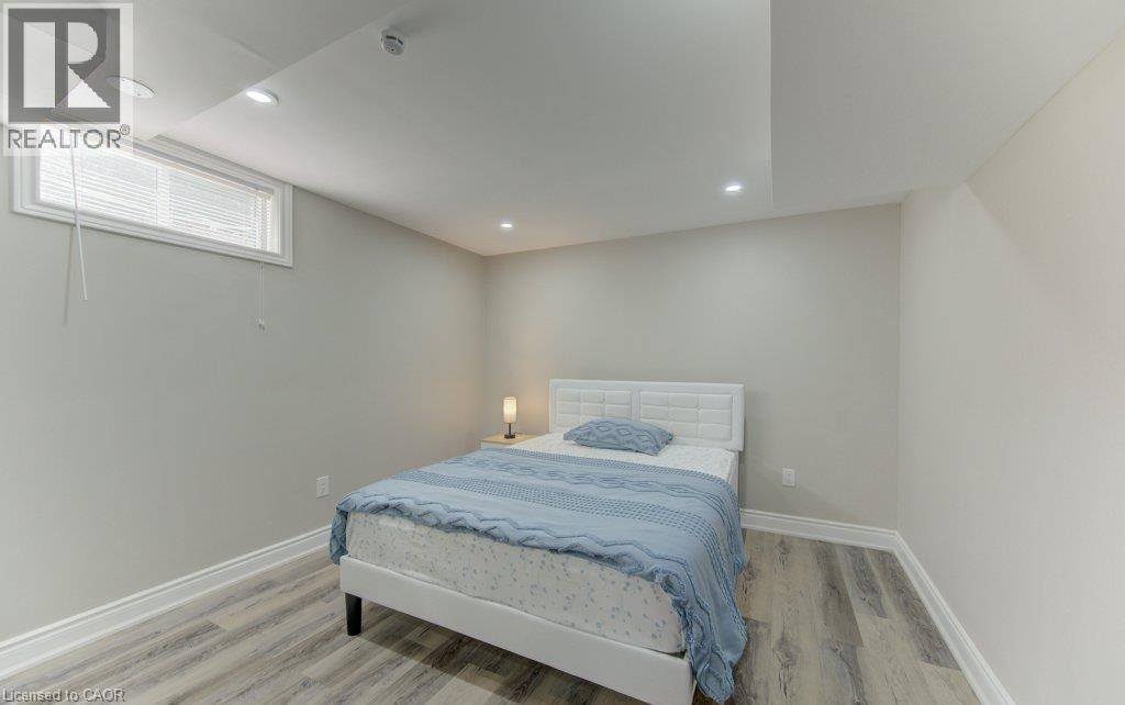 206 Forestwood Drive, Kitchener, ON, N2N 1B9 - 12