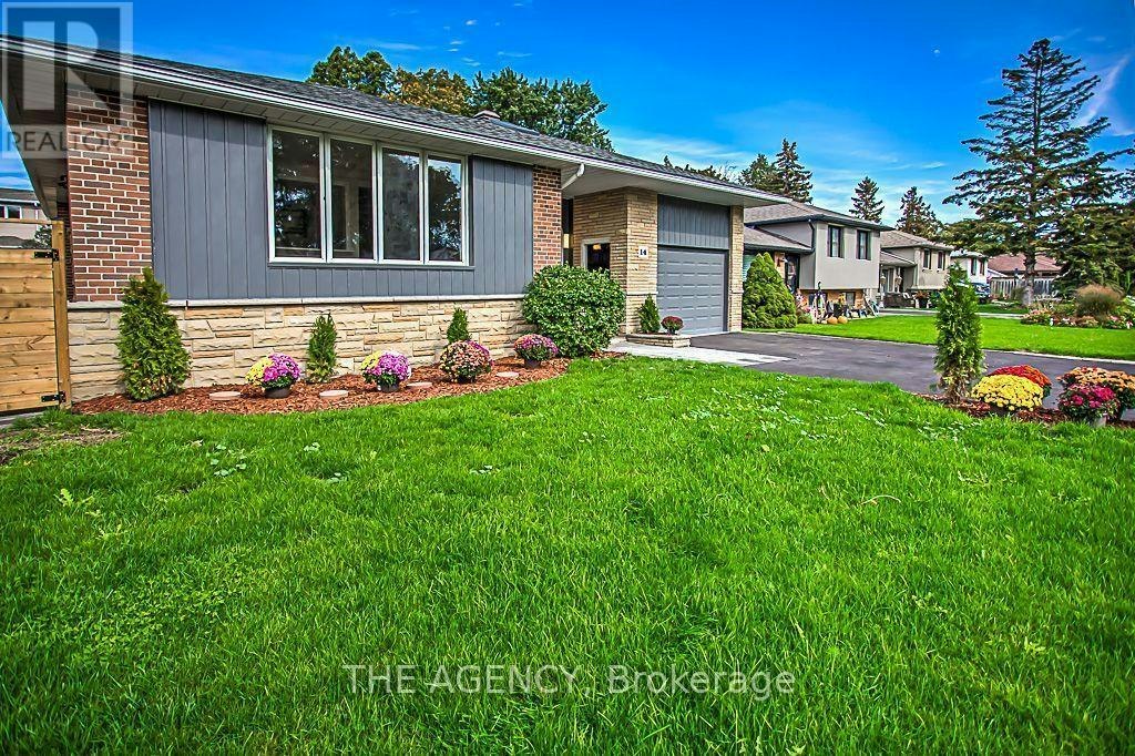 14 Wareside Road, Toronto, ON, M9C 3B2