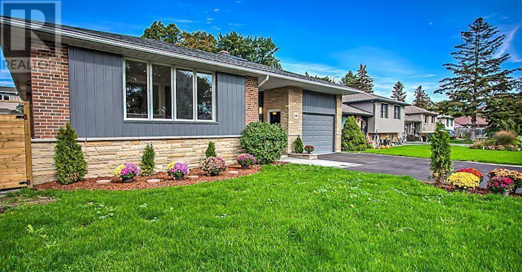 14 Wareside Road, Toronto, ON, M9C 3B2