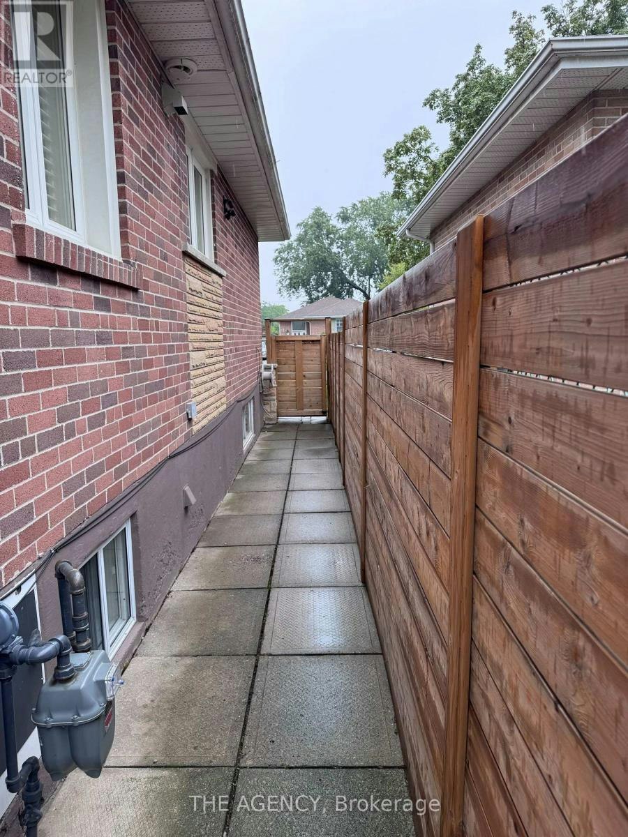 14 Wareside Road, Toronto, ON, M9C 3B2 - 28