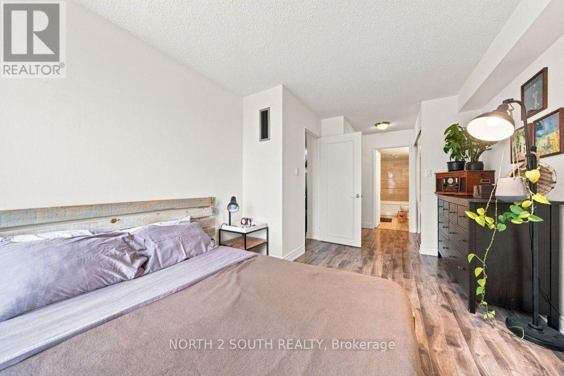 702-44 St Joseph Street, Toronto, ON, M4Y 2W4 - 23