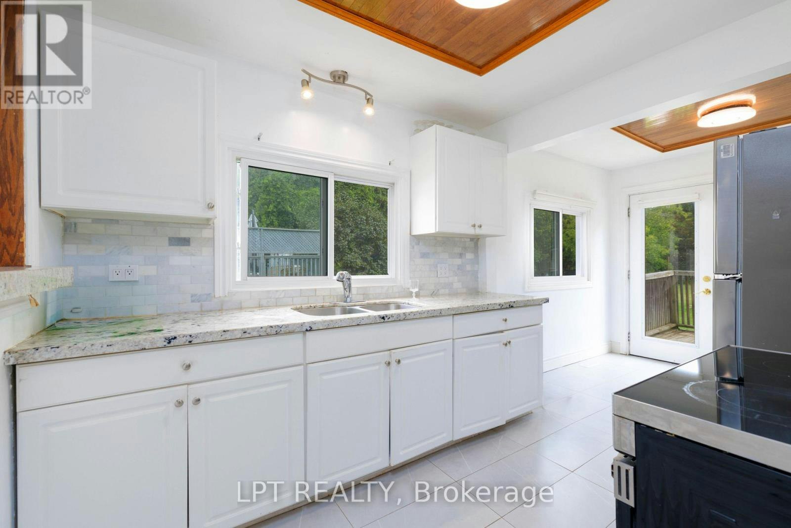 837 Montsell Avenue, Georgina, ON, L0E 1S0 - 10