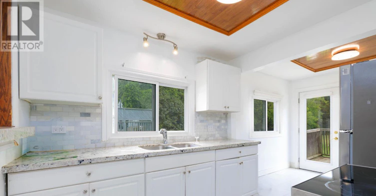 837 Montsell Avenue, Georgina, ON, L0E 1S0 - 10