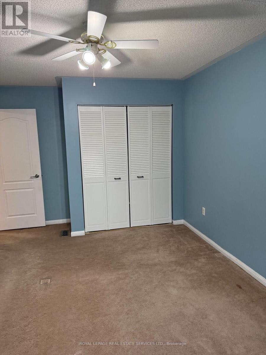 2254 Pathfinder Drive, Burlington, ON, L7L 6L6 - 9
