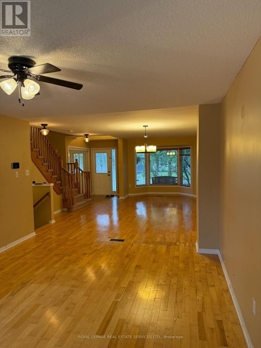 2254 Pathfinder Drive, Burlington, ON, L7L 6L6 - 3