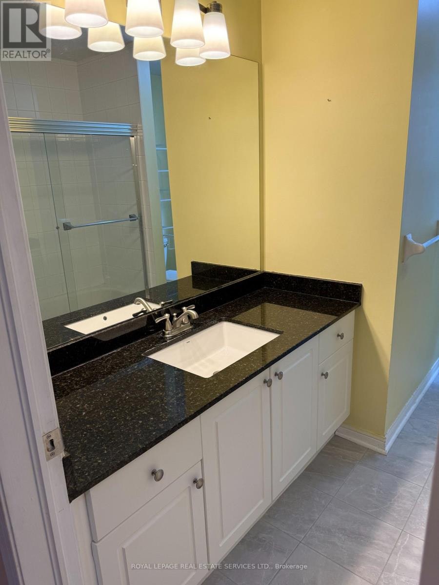 2254 Pathfinder Drive, Burlington, ON, L7L 6L6 - 11