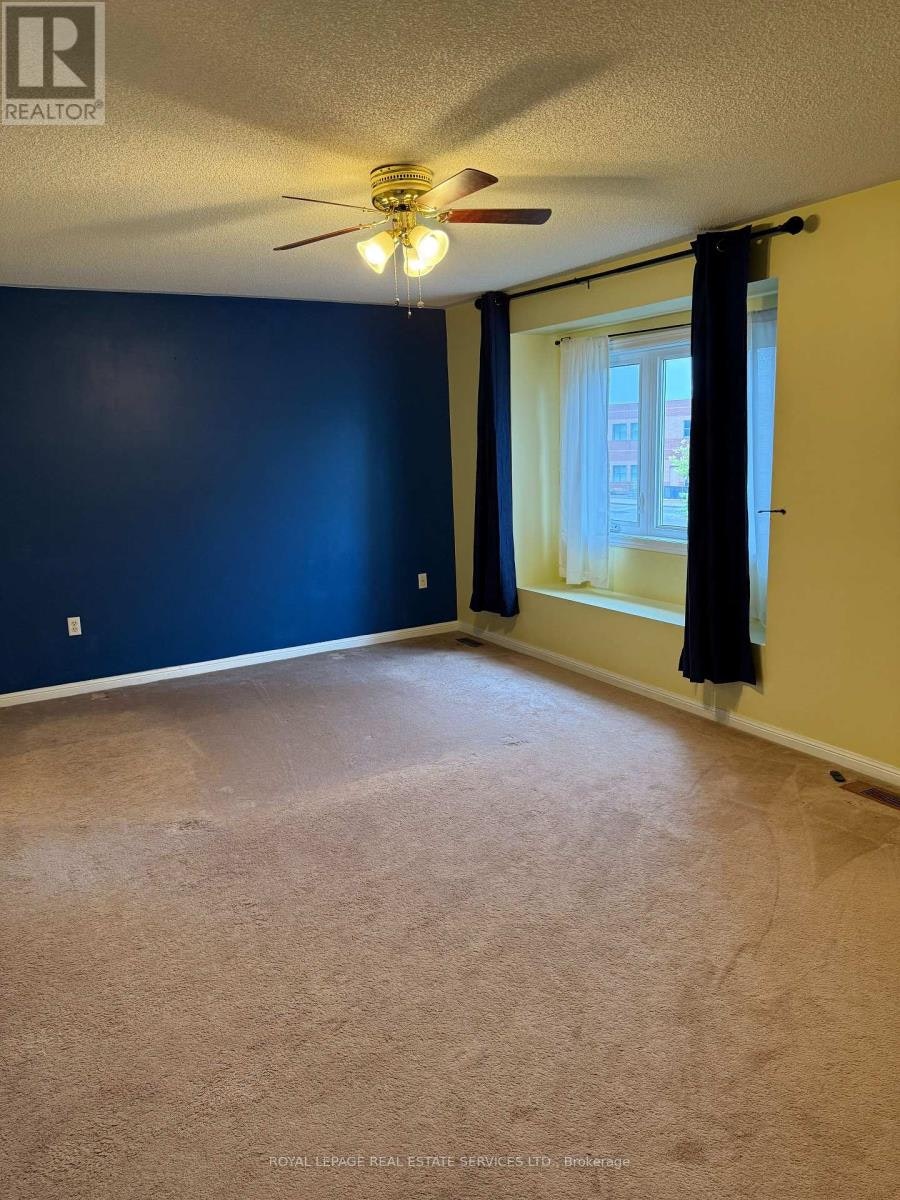 2254 Pathfinder Drive, Burlington, ON, L7L 6L6 - 14