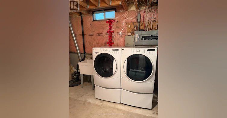 2254 Pathfinder Drive, Burlington, ON, L7L 6L6 - 21