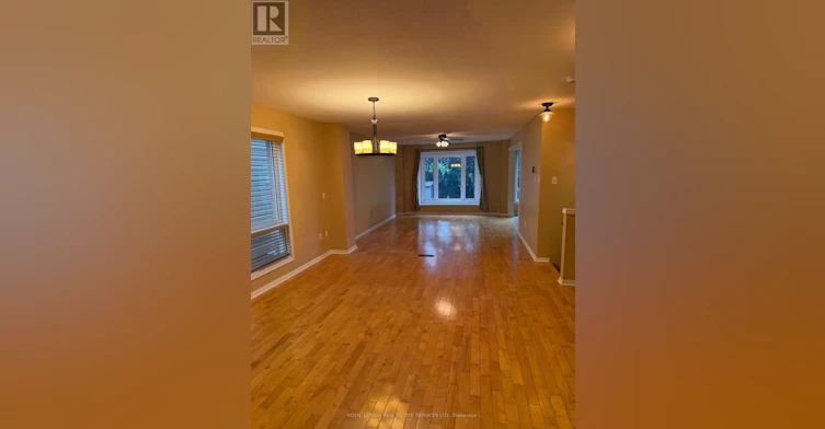 2254 Pathfinder Drive, Burlington, ON, L7L 6L6 - 2