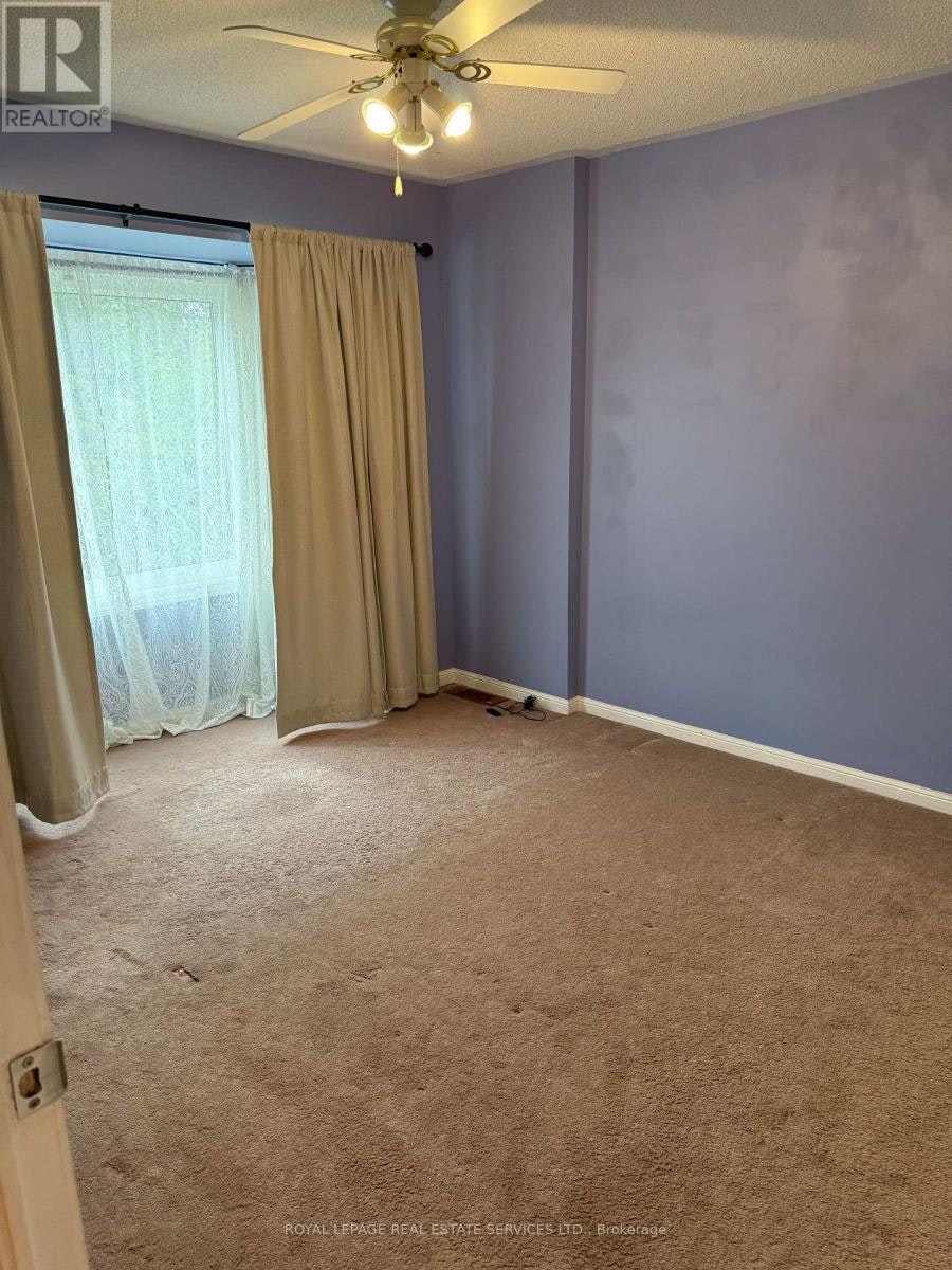 2254 Pathfinder Drive, Burlington, ON, L7L 6L6 - 10