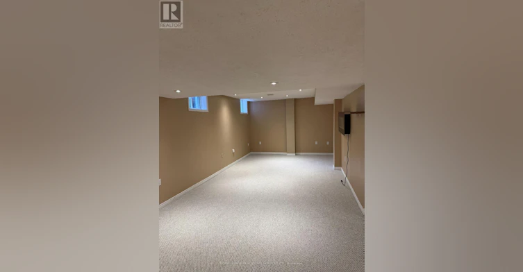 2254 Pathfinder Drive, Burlington, ON, L7L 6L6 - 22