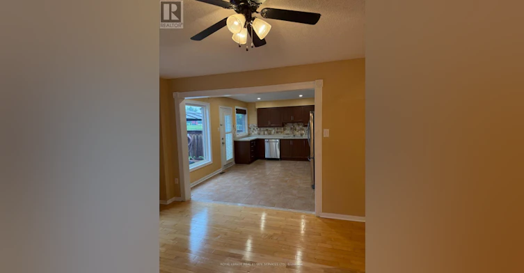 2254 Pathfinder Drive, Burlington, ON, L7L 6L6 - 4