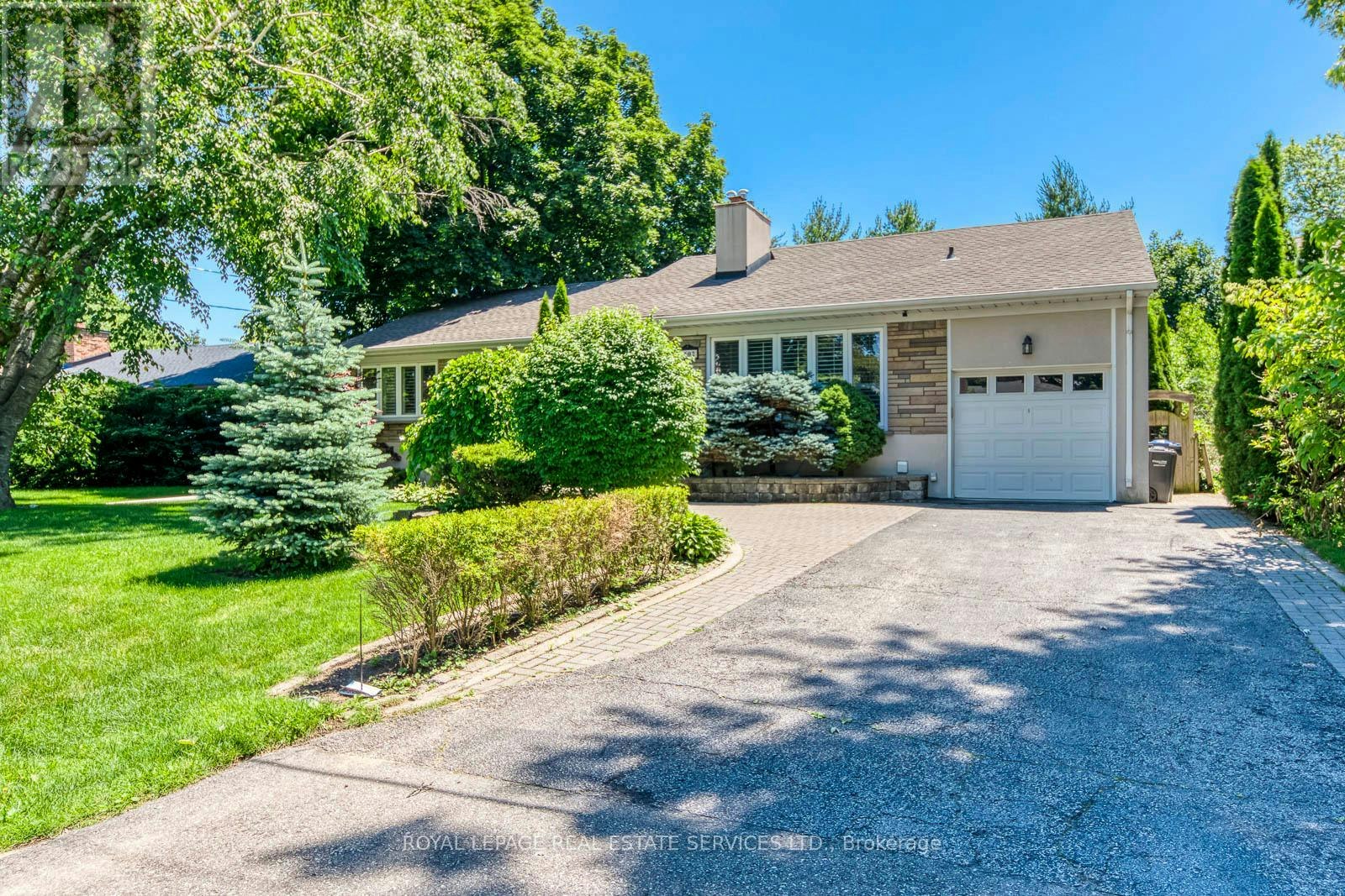 1602 Lincolnshire Boulevard, Mississauga, ON, L5E 2S7