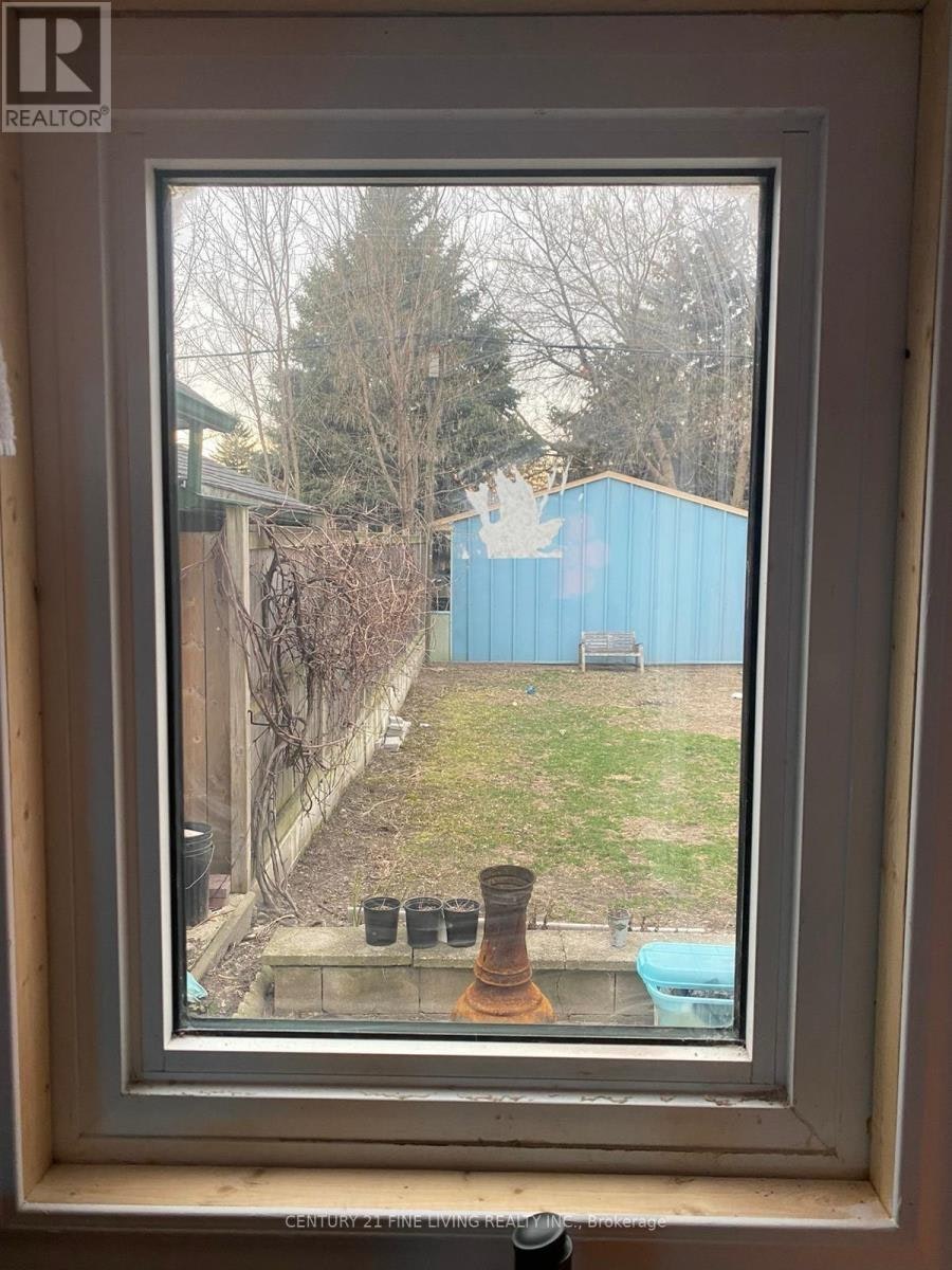 GRDN-400 Nairn Avenue, Toronto, ON, M6E 4J3 - 14