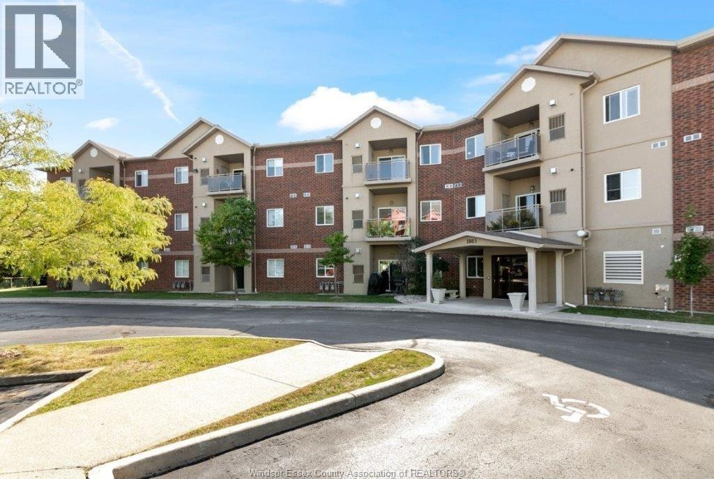 108-1885 Westview Park Boulevard, Lasalle, ON, N9H 2R8